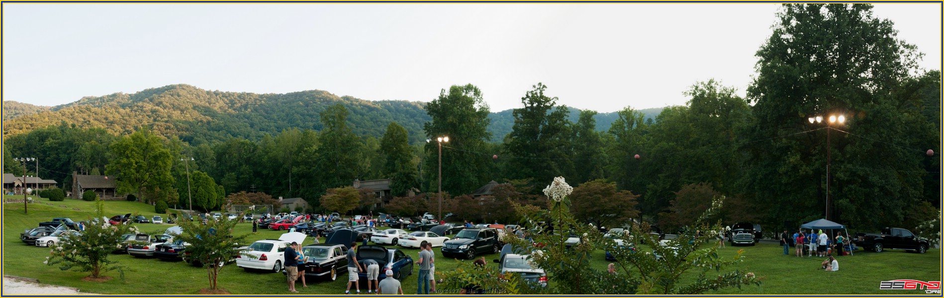 brg_car_show_pan_2.JPG